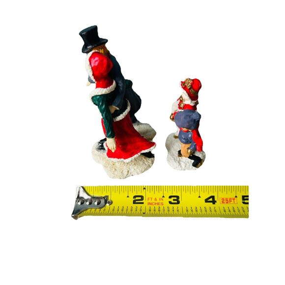 Mervyn’s Christmas Village Square 4" Boy Girl Man Woman Ice Skating Skaters 1991 - Picture 7 of 8